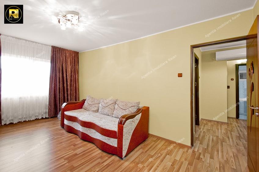 Apartament cu 2 camere decomandat în Micro 17