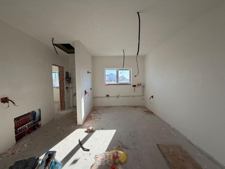 Duplex cu 3 camere cu Canalizare în Moșnița Nouă