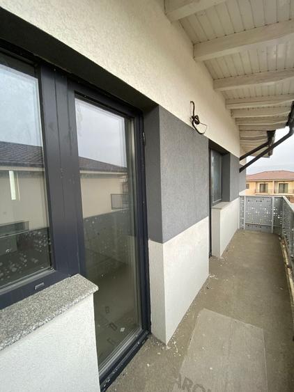 Duplex cu 4 camere cu Canalizare în Florești