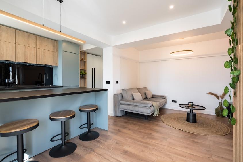 Apartament cu 2 camere semidecomandat în P-ța Romană