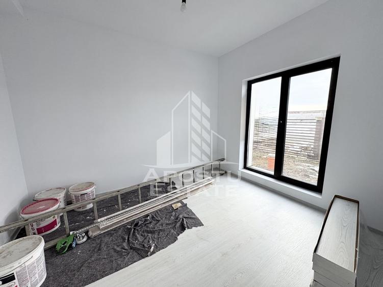 Duplex cu 5 camere cu Canalizare în Giroc