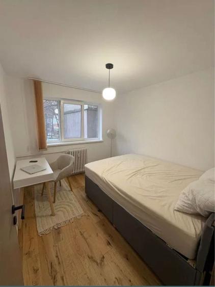 Apartament cu 3 camere semidecomandat în Dosu Bricii