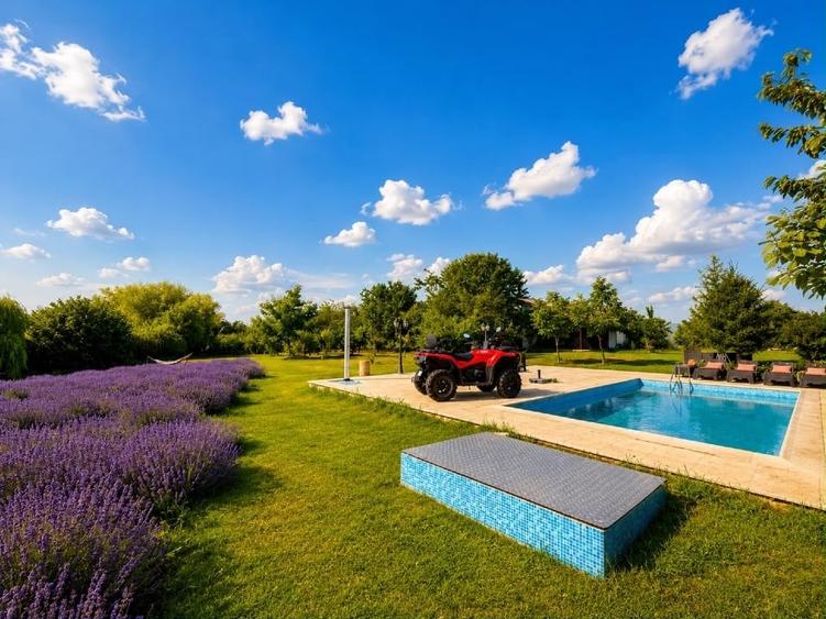 Casă individuală cu 5 camere cu Canalizare în Curcani