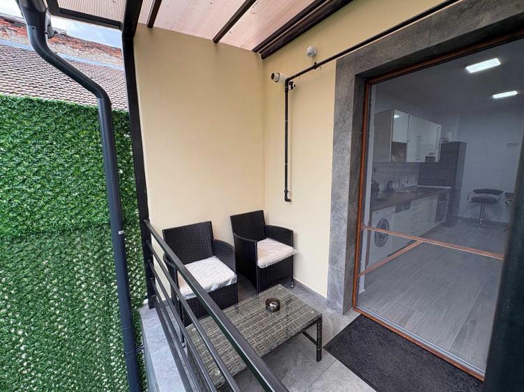 Casă cu 3 camere cu Teren 25 Mp în Central