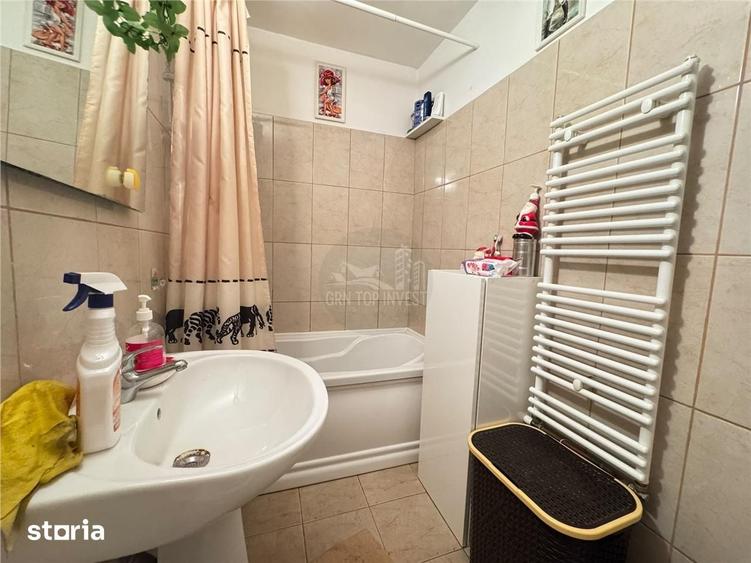 Apartament cu 3 camere decomandat în Vasile Aaron