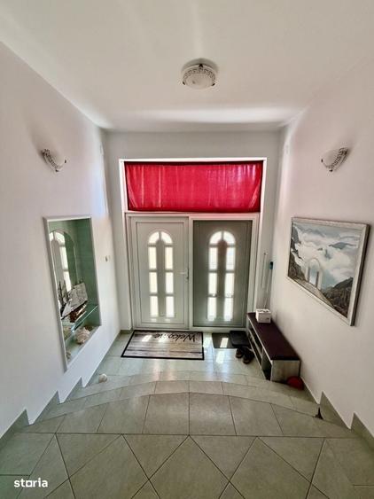 Casă cu 4 camere în Lipovei