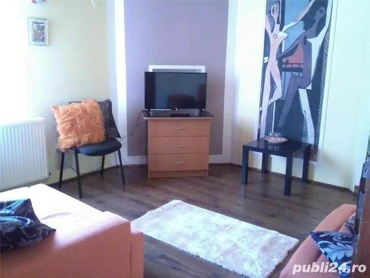 Casă cu 14 camere cu Teren 1000 Mp în Moieciu