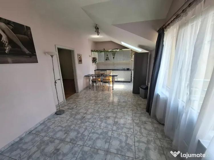 Apartament cu 2 camere semidecomandat în Central