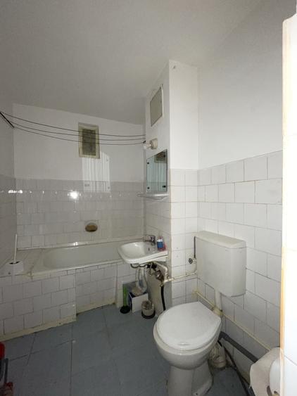 Apartament cu 2 camere decomandat în Valea Aurie