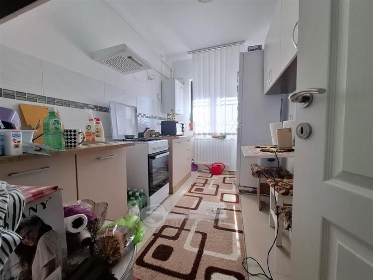 Apartament cu 2 camere semidecomandat, mobilat în Lunca Cetățuii