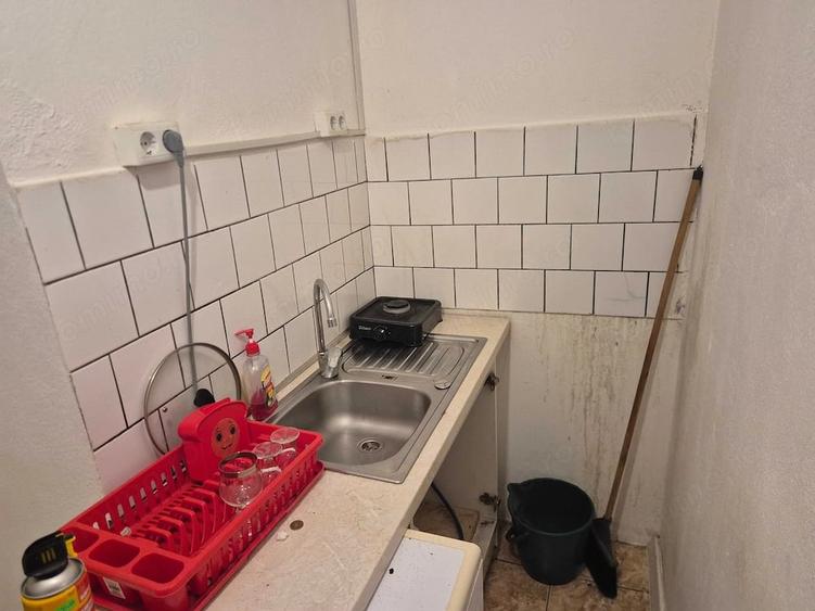 Garsonieră decomandată în Central