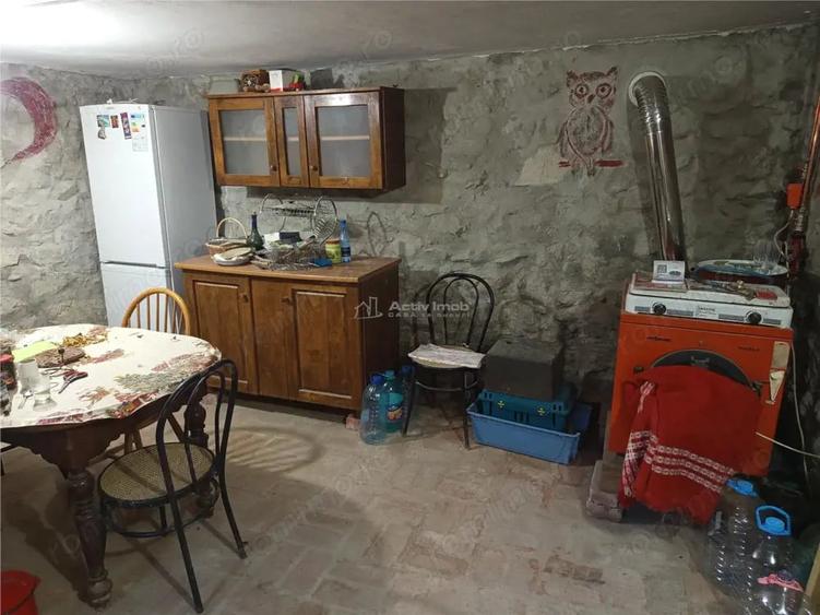 Casă cu Teren 744 Mp în Ilidia