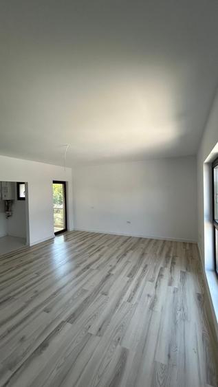 Apartament cu 2 camere semidecomandat în Găgeni