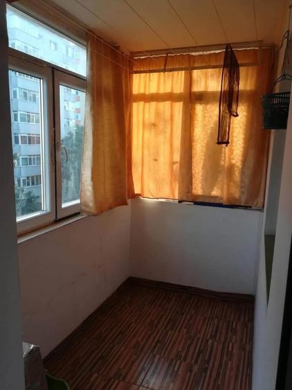 Apartament cu 3 camere decomandat în Dristor