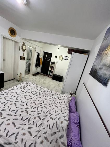 Garsonieră decomandată în Central