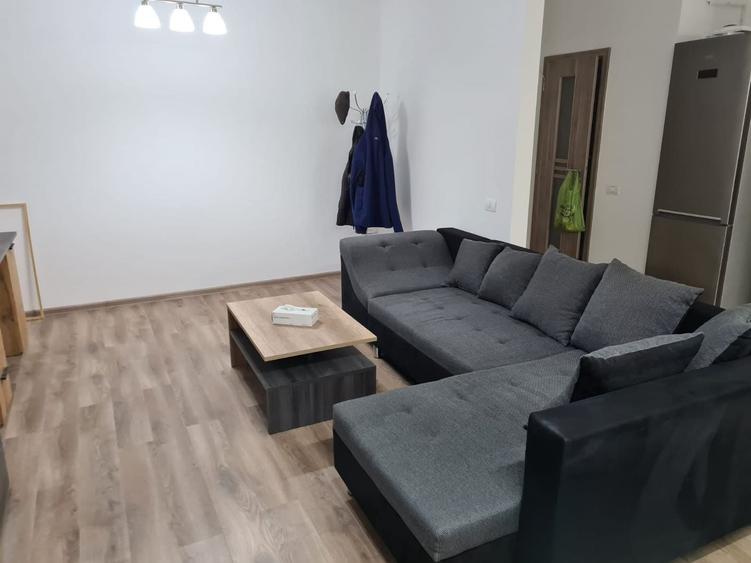 Apartament cu 2 camere decomandat în Complex Studențesc