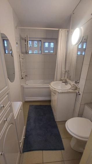 Apartament cu 3 camere semidecomandat, mobilat în Gheorgheni