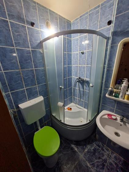 Apartament cu 3 camere decomandat în Dumbrăvița