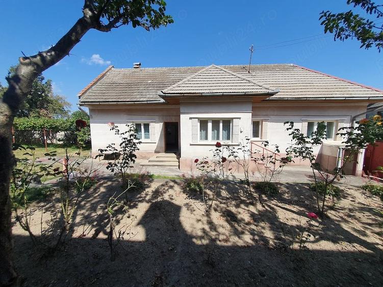 Casă cu 2 camere cu Teren 1200 Mp în Baciu