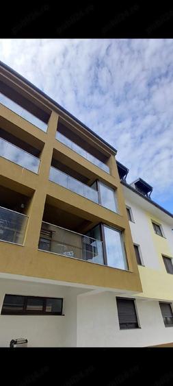 Apartament cu 2 camere decomandat în Tractorul