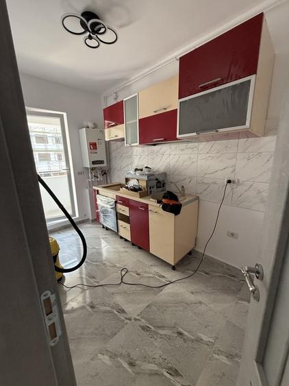 Garsonieră în Roșu