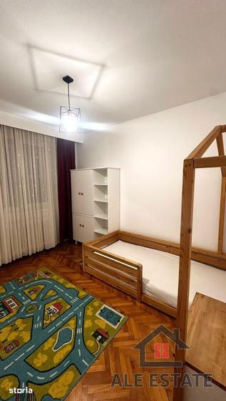 Apartament cu 3 camere în Micro 1