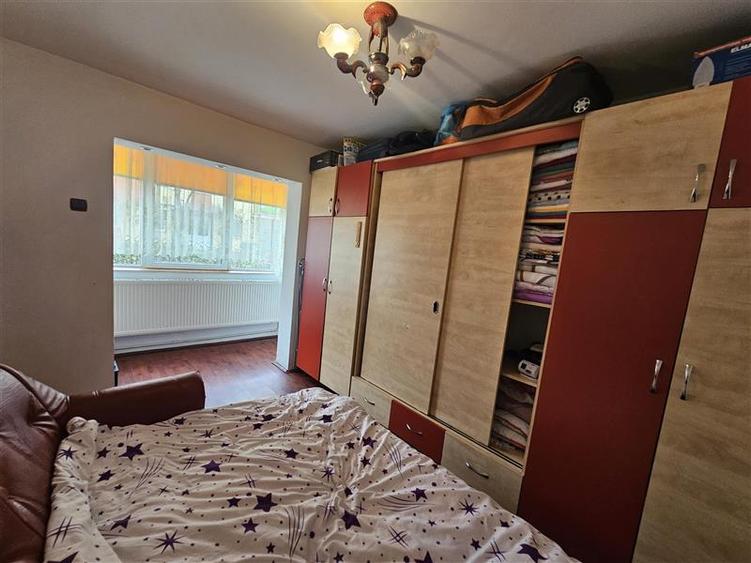 Apartament cu 2 camere nedecomandat, mobilat în Micro II