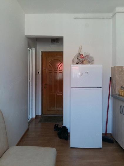 Garsonieră decomandată în Albota