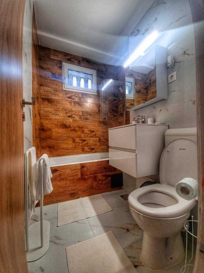 Apartament cu 2 camere semidecomandat în Pajura