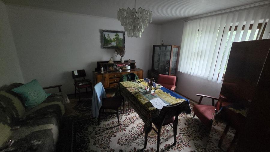 Casă cu 4 camere în Mihoveni