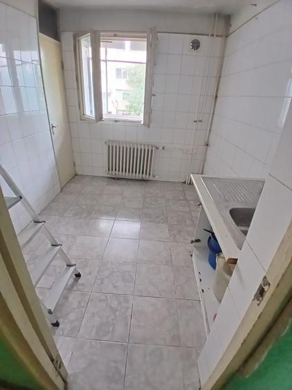 Apartament cu 2 camere decomandat în Rahova