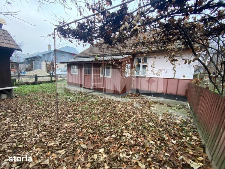 Casă cu 3 camere cu Teren 714 Mp în Siret