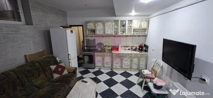 Apartament cu 2 camere semidecomandat în Central
