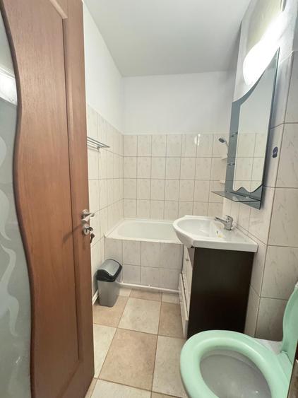 Apartament cu 2 camere semidecomandat în Dacia