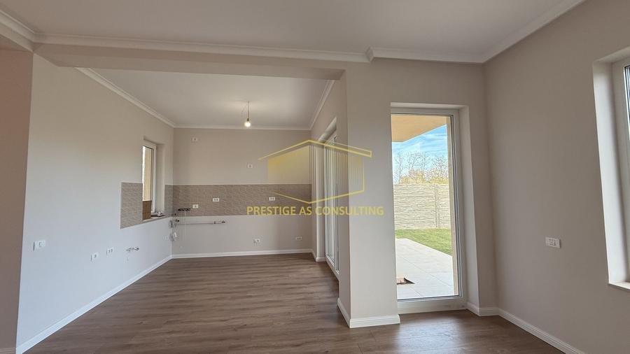 Duplex cu 3 camere cu Canalizare în Moșnița Nouă