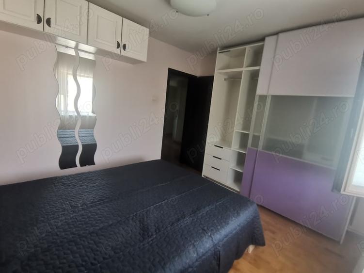 Apartament cu 4 camere decomandat în Central