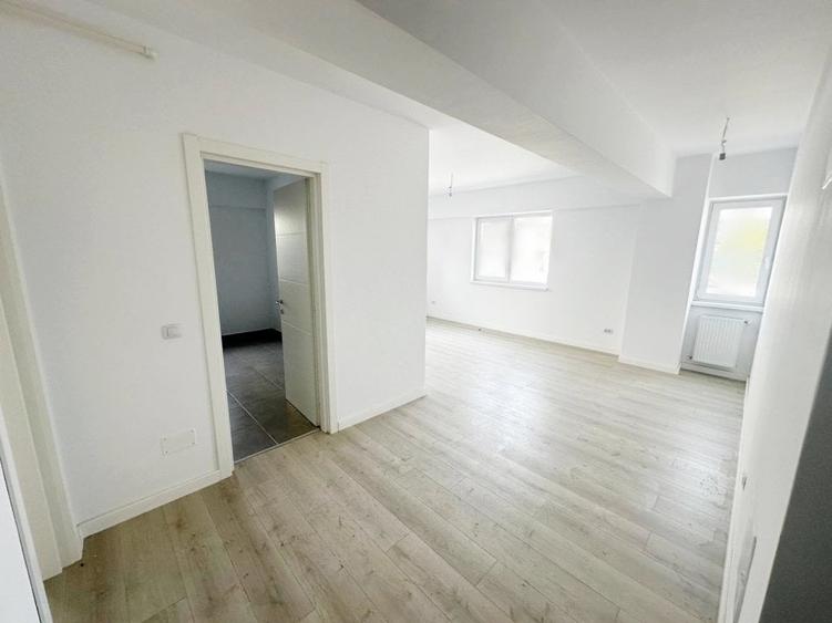 Apartament cu 2 camere semidecomandat în Dacia