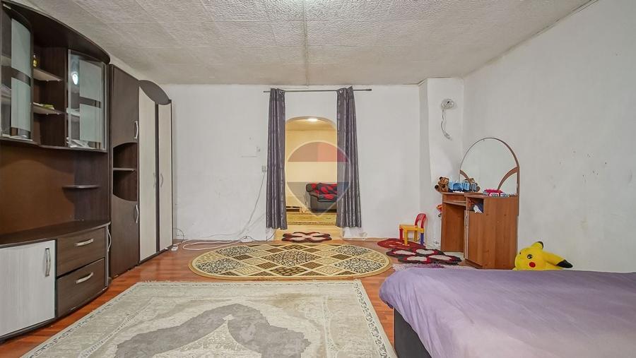 Casă individuală cu 3 camere cu Teren 360 Mp în Sânpetru