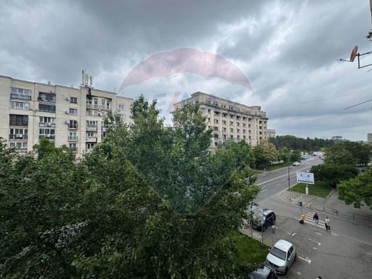 Apartament cu 3 camere decomandat în Națiunile Unite