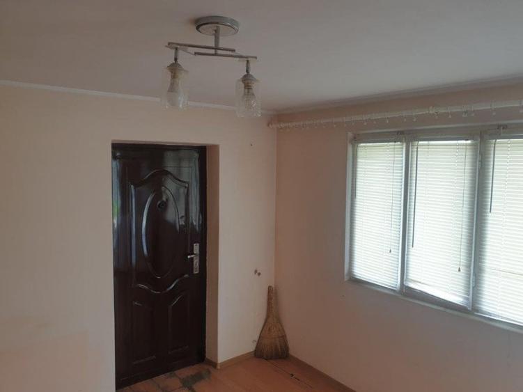 Casă individuală cu 2 camere cu Teren 315 Mp în Adjudu Vechi