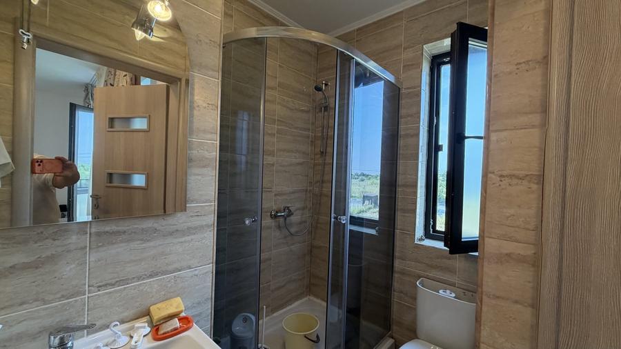 Casă individuală cu 4 camere cu Canalizare în Chiajna