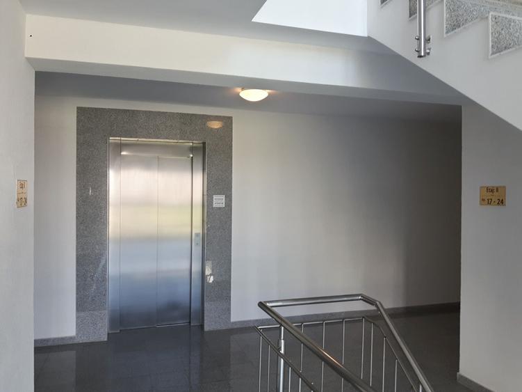 Apartament cu 2 camere decomandat în Avantgarden