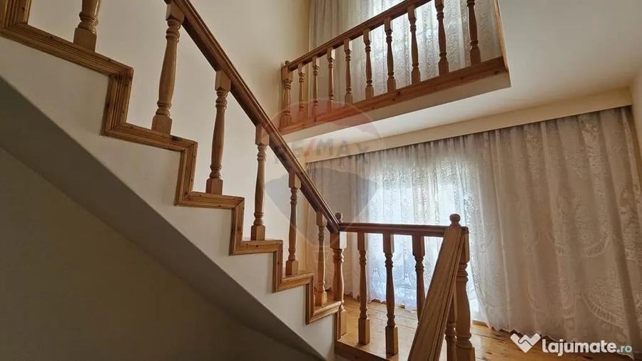 Casă cu 5 camere cu Teren 2078 Mp în Bogata