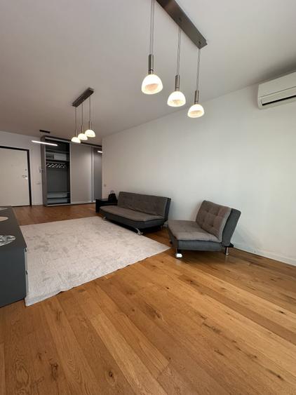 Apartament cu 2 camere semidecomandat, mobilat în Băneasa