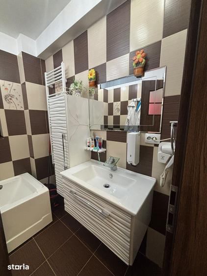 Apartament cu 3 camere în Florești
