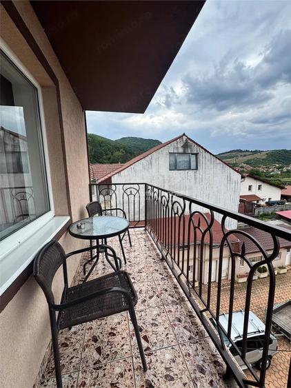 Apartament cu 3 camere decomandat în Horea