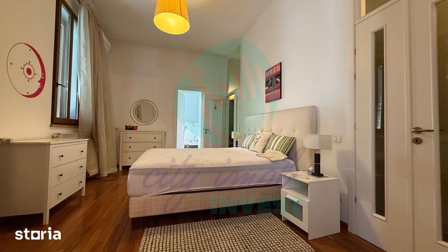Casă cu 7 camere cu Teren 280 Mp în Central