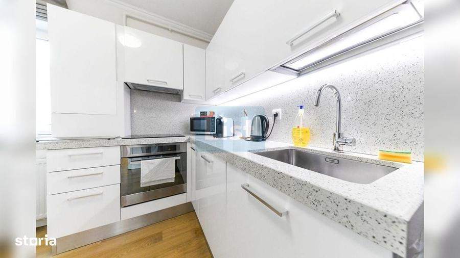 Apartament cu 3 camere decomandat, mobilat în Central