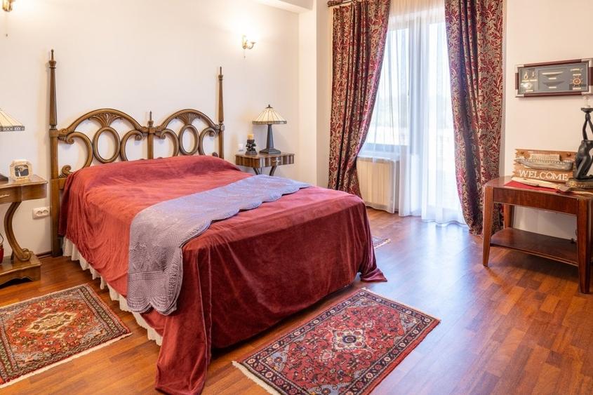 Casă individuală cu 10 camere cu Canalizare în Snagov