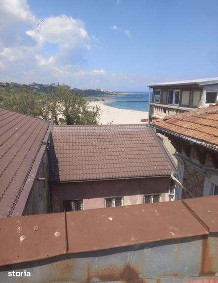 Apartament cu 3 camere nedecomandat în Peninsula